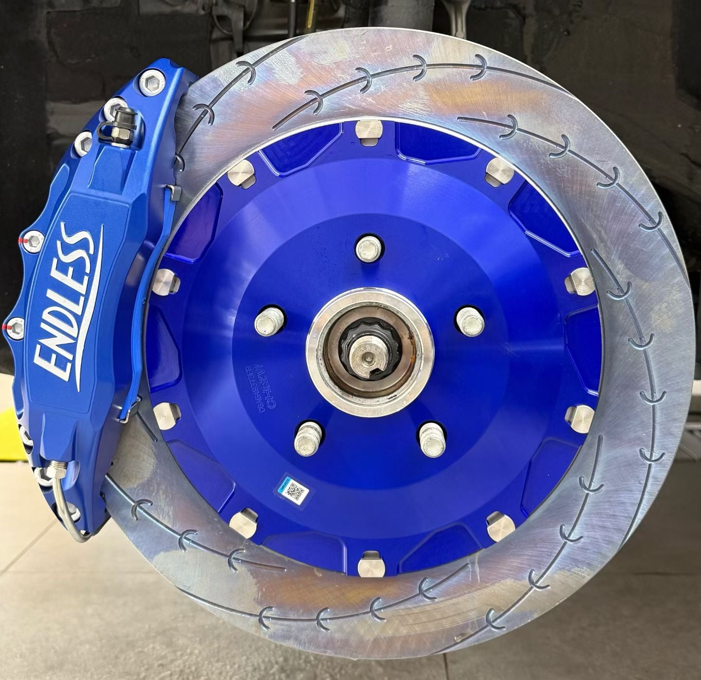 ENDLESS EC670 6POT Calipers + MX72 Pads + ROTOR SLOTTED 380MM -Big Brake Kit (Copy)