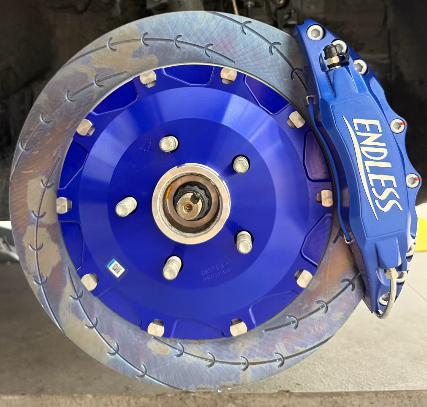 ENDLESS EC670 6POT Calipers + MX72 Pads + ROTOR SLOTTED 380MM -Big Brake Kit (Copy)