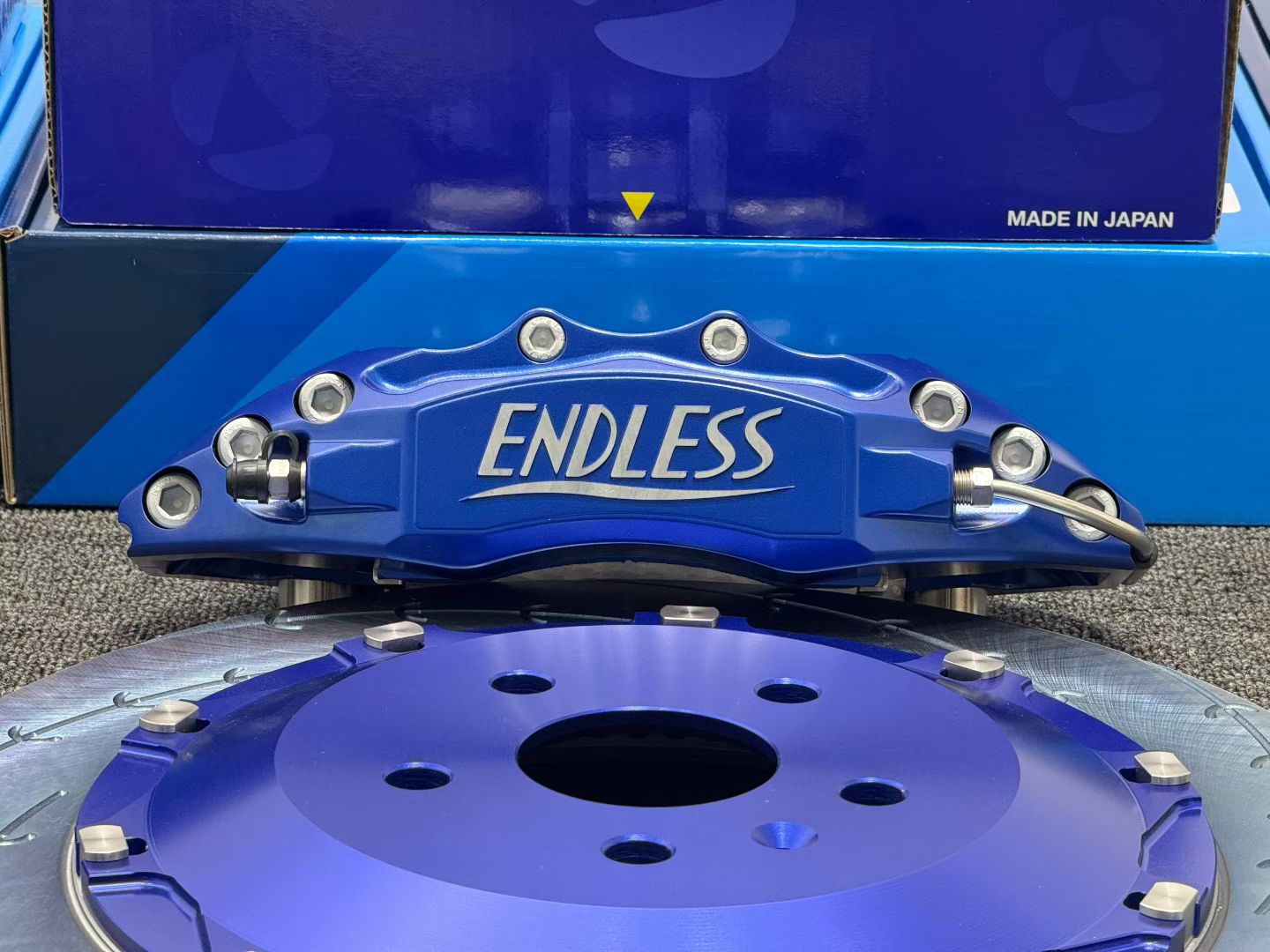ENDLESS EC670 6POT Calipers + MX72 Pads + ROTOR SLOTTED 380MM -Big Brake Kit (Copy)