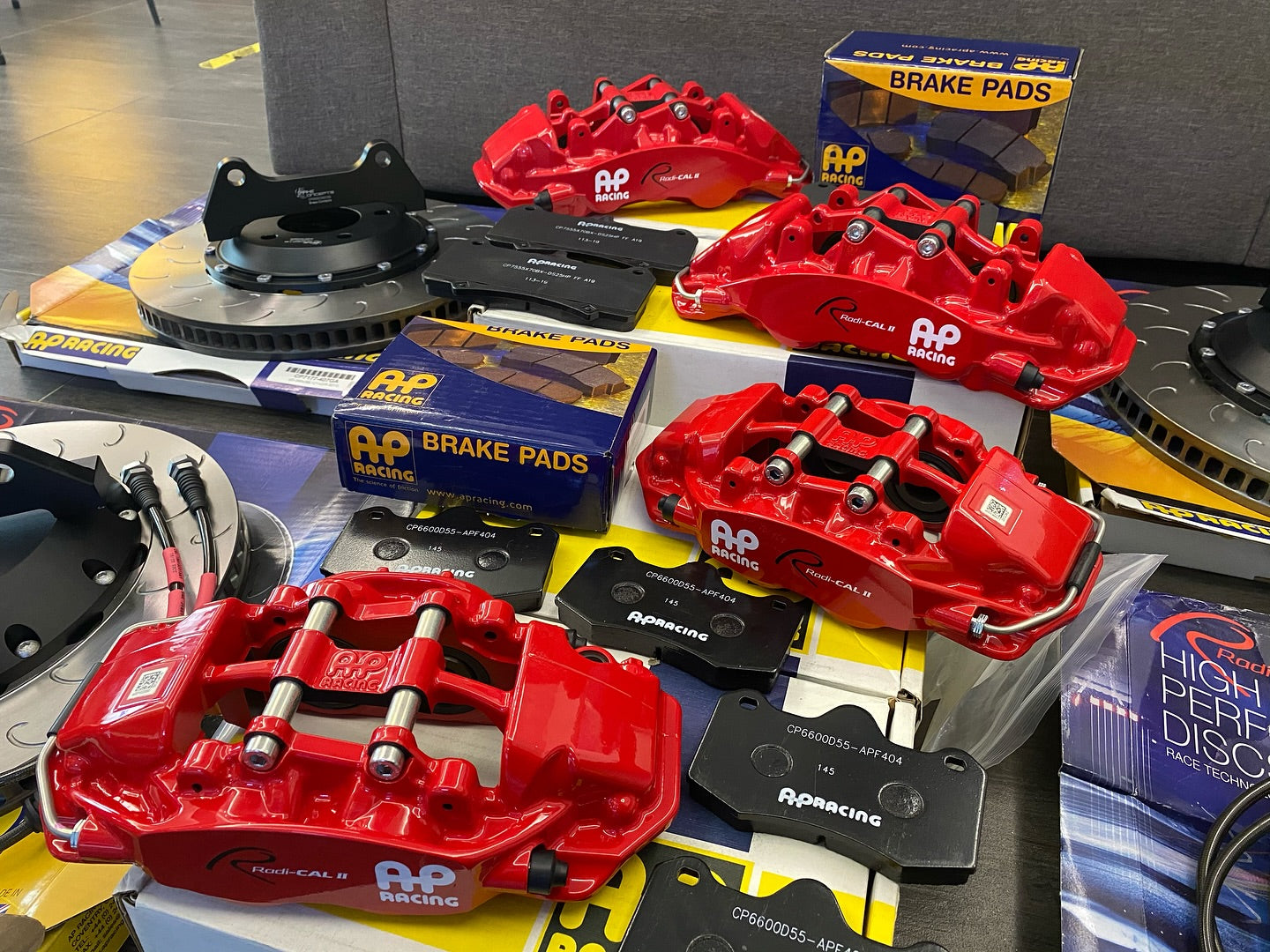 AP Racing Street Front Red 6 Piston Performance Brake Calipers World Radi-CAL 2  + HT5S 380MM Rotors for BMW M2 (M2C)