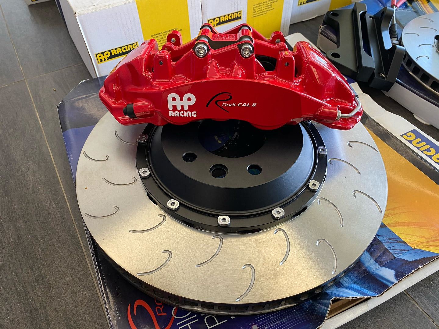 2X AP RACING Calipers Radi-CAL II - CP9560 6POTS + CP9540 4POTS (Front + Rear) + 380mm/330mm Rotors - Big Brake Kit