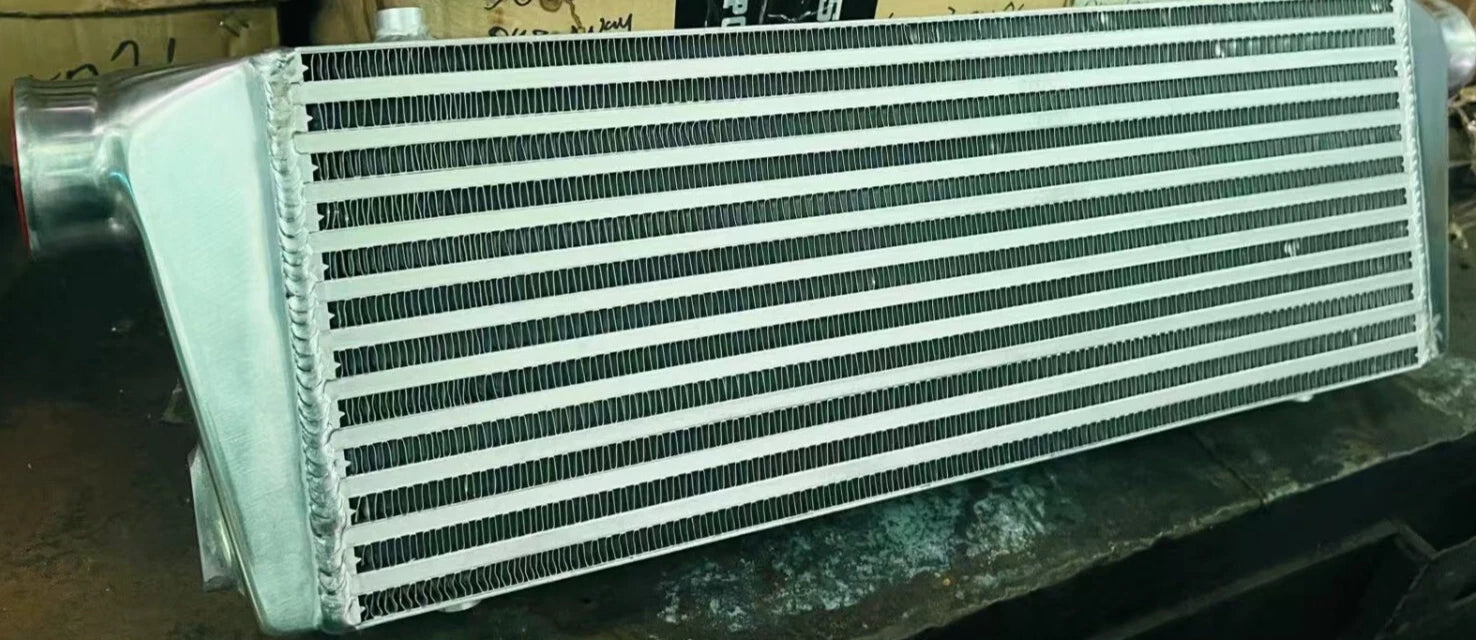 PREMIUM AUTO UNIVERSAL FMIC INTERCOOLER 550 X 200 X 90 MM 2.5" INLET
